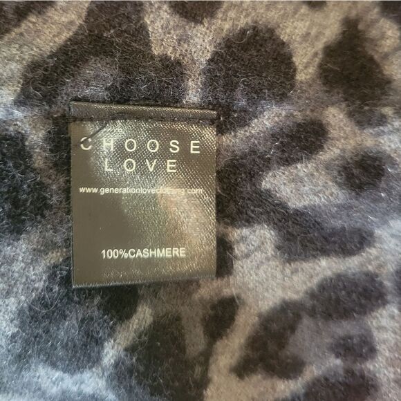 Generation Love Leopard Print Cashmere Sweater Size Medium - Picture 6 of 6